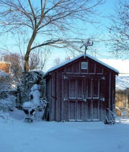 How to Build an 8-Foot-Square Garden or Storage Shed Image